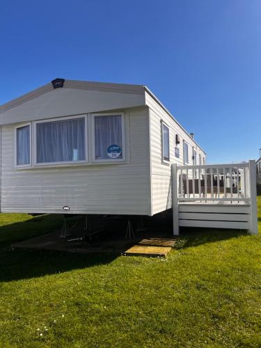 3 bedroom holiday home in Allhallows
