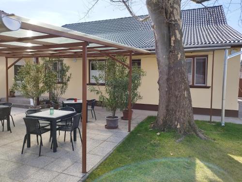 Tartós Szegfű Vendégház, Magánszállás (Tartos Szegfu Vendeghaz, Maganszallas) in Szeged