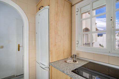 La Duquesa apt with pool by Costarentals - Ref M8 - image 5