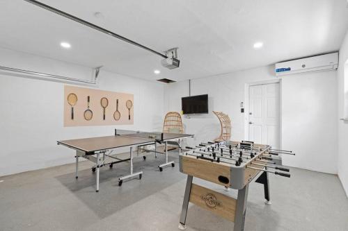 Waterfront-Heated Pool-Mini Golf-Game Room-2mi Beach in Fort Lauderdale, USA