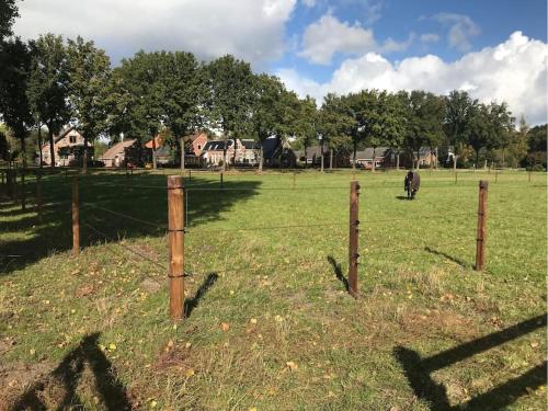 Eigen appartement op boerderij tussen de velden.