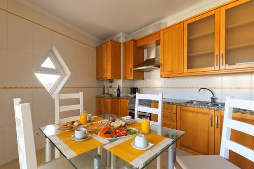 廚房, Alojamento Santo António (Alojamento Santo Antonio) in 佩尼謝市中心