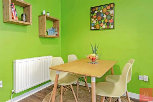 Cheerful Stays: Spacious Flat in Vibrant Leith 4