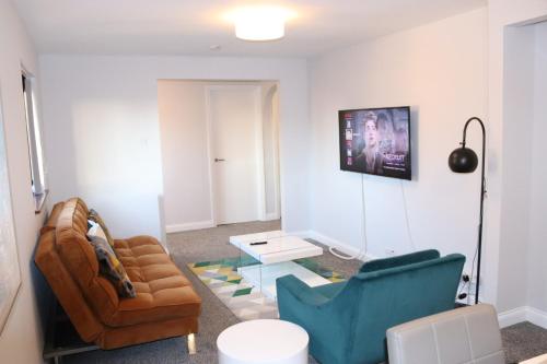 Picture of Garland Modern Apartment With Private Garden & Parking Dartford 5