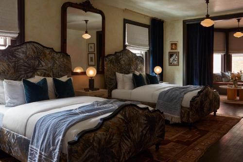 room detail thumbnail 0