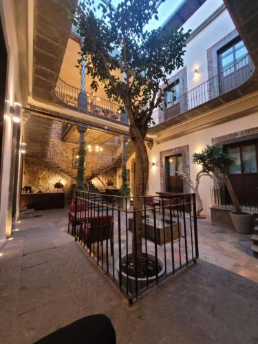 444706598 Milo Collection Hotel