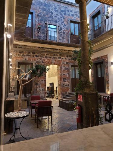 444706645 Milo Collection Hotel