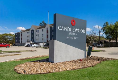 Candlewood Suites Lafayette an IHG Hotel - main image