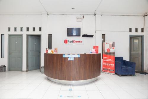 Lobby, RedDoorz Syariah near Grand Galaxy Park in Bekasi