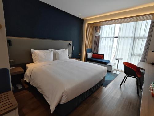 Holiday Inn Express Shanghai Qingpu New City, an IHG Hotel