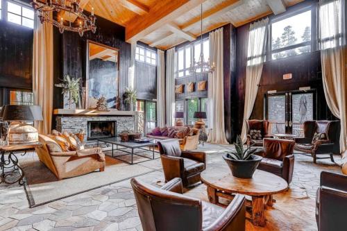 Breckenridge 2 Bedroom Condo at Blue Sky Ski-in Ski-out - image 11