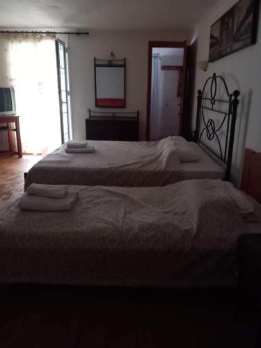 Economy Double or Twin Room image 10