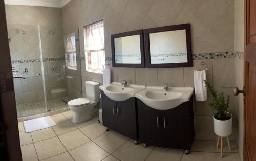 Douche, On-Nkwe accommodation in Tierpoort