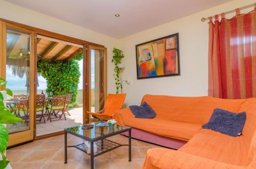 Carles - main image