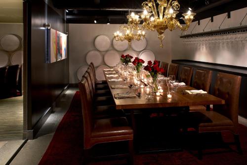 444743901 Kimpton Hotel Vintage Portland by IHG