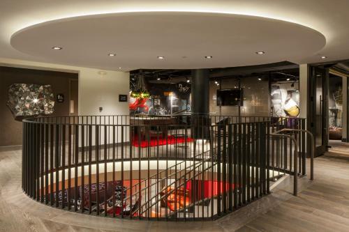 444743907 Kimpton Hotel Vintage Portland by IHG