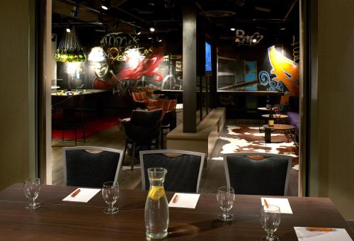444743916 Kimpton Hotel Vintage Portland by IHG