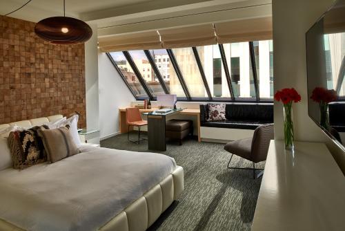 444743930 Kimpton Hotel Vintage Portland by IHG