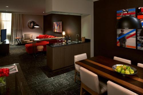444743935 Kimpton Hotel Vintage Portland by IHG