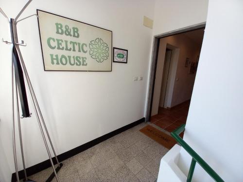  Celtic House B&B in Varraze