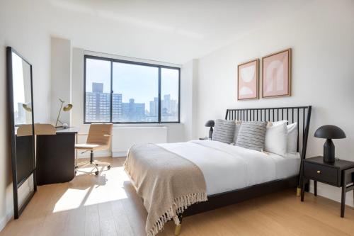 UWS 2br w wd doorman gym nr Central Park NYC-1113 in New York, USA