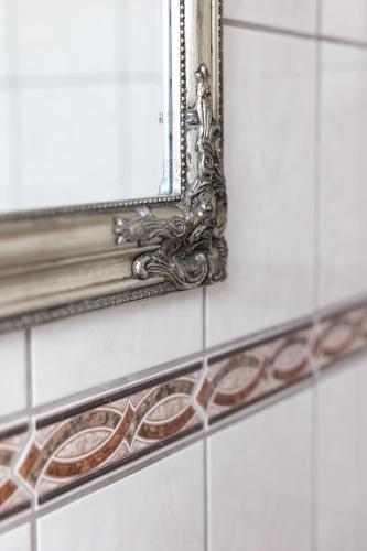 Park Hotel Linköping Fawlty Towers - image 11