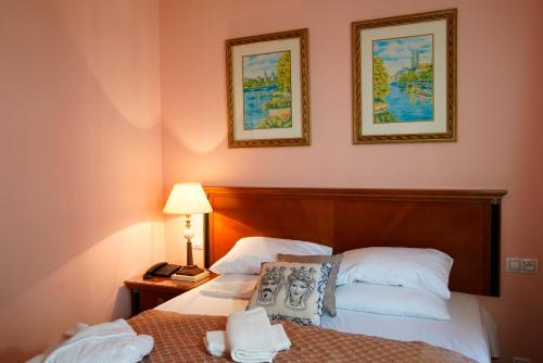 Superior Double or Twin Room with Balcony image 2