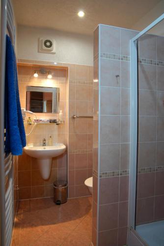 Superior Double or Twin Room with Balcony image 7