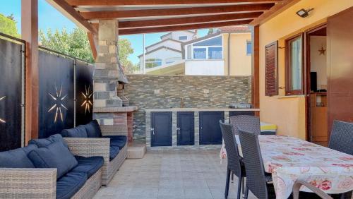 Erkély/terasz, Sv. Ivan in Krizine