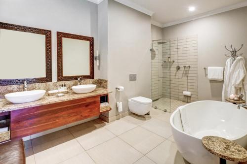 Executive Suite image 5