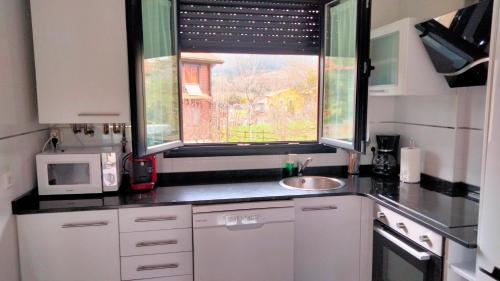 廚房, El Mirador del Valle, a 9 min de Comillas in 烏迪亞斯