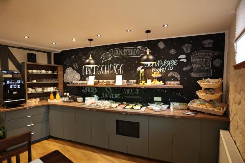 Food and beverages, Pension Alte Scheune in Melsungen