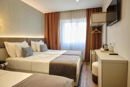 2 twin beds