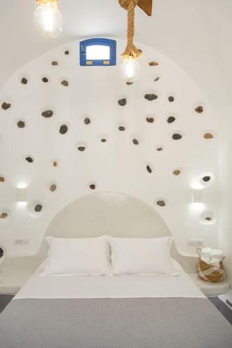 Elegant Cycladic Villa