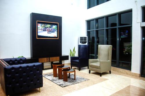 Hotel Capitol in Ojodu