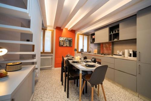 Casa del Carro 2 Grand Terrace Apartment, Venice (photo 7)