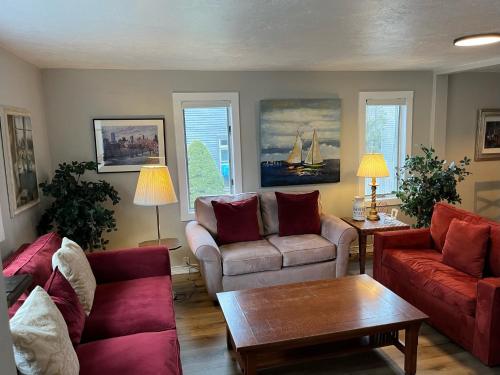 Downtown Delavan Lake Home in Delavan, USA