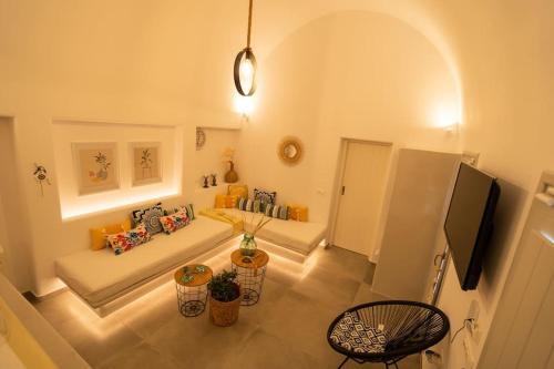 Acrus Villa Santorini with Heated pool