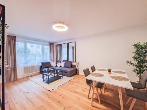  FeelHome - Design Apartment - Kitchen - Kingbed - Smart TV in Wien