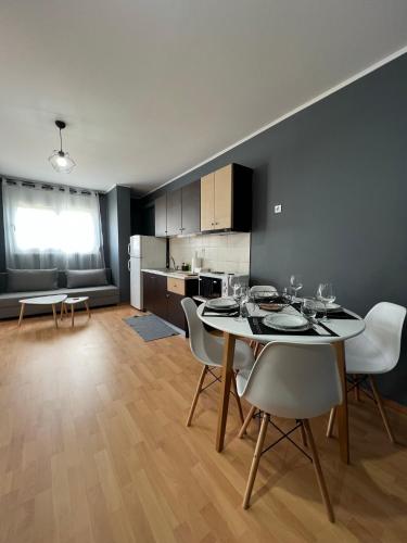 Vasiliki Apartments - Εύηνος Ποταμός