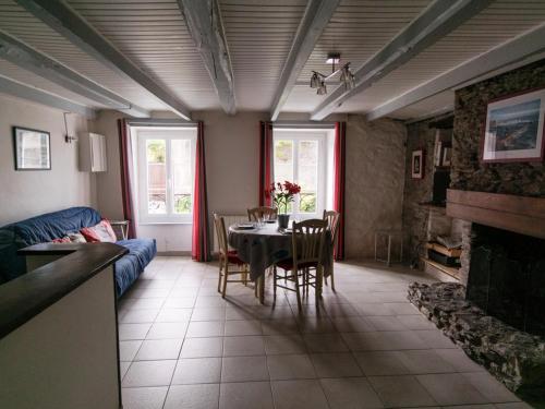 Appartement Le Palais, 2 pièces, 4 personnes - FR-1-418-68