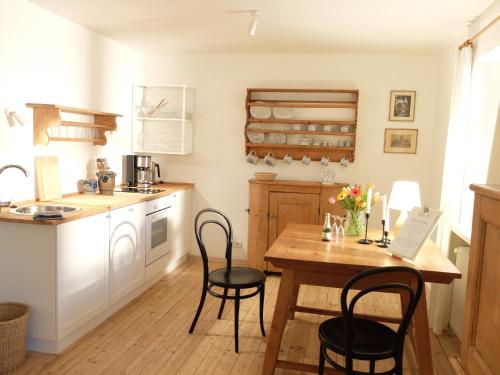 Gartenstudio-Apartment Tausendfreund - adults only - am Chiemsee in Breitbrunn am Chiemsee, Deutschland