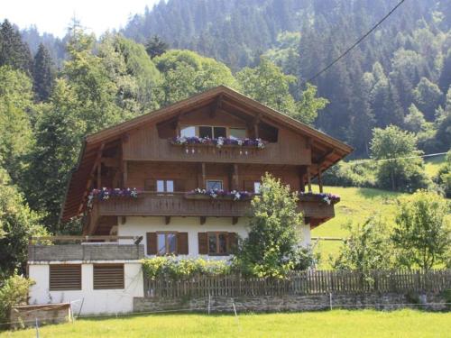  Lovely holiday home in Hart im Zillertal with garden, Pension in Hart im Zillertal