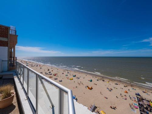 Beautiful penthouse with phenomenal sea view - image 2