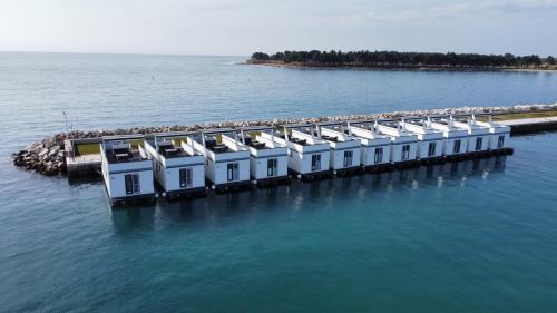 The Sea Lodges Novigrad - Bootshaus Floating Sea House - Hotel - Novigrad Istria