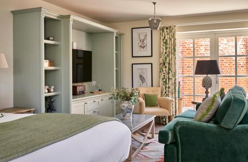 The Montagu Arms - image 8