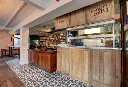 Pub/Lounge, PubLove @ The Exmouth Arms in King's Cross St. Pancras