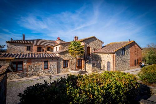  GuestHost - Crete Senesi Charming Apartments with Parking in Asciano