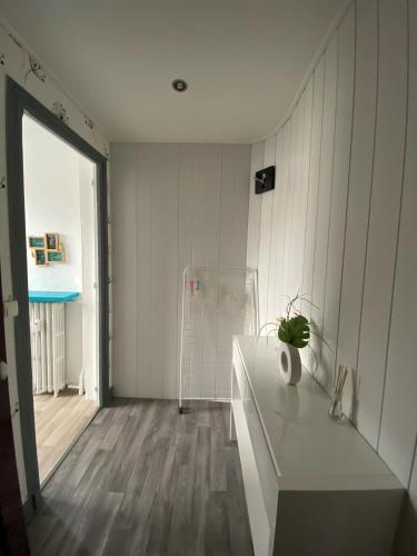 2 pièces quartier belle époque (2 pieces quartier belle epoque) in บ๊ากโนเล เดอ ลออร์น