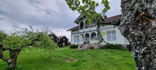 . Historisk opphold på Børte gård